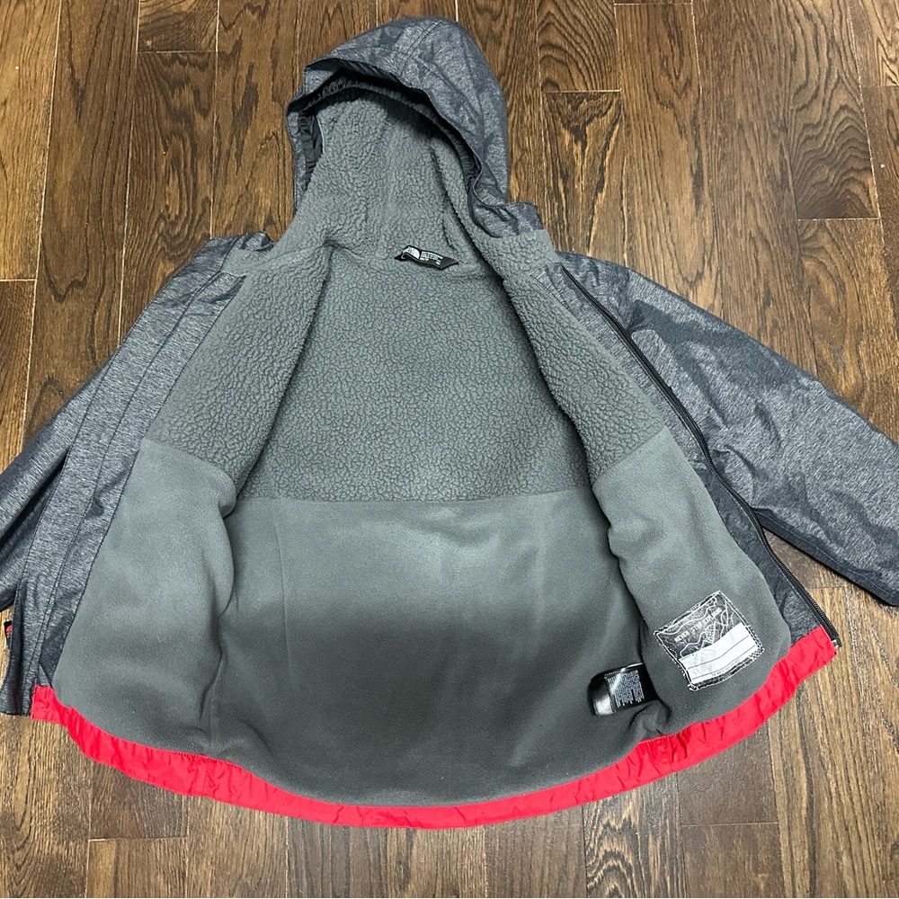 The North Face Jacket Boys - Picture 4 of 4